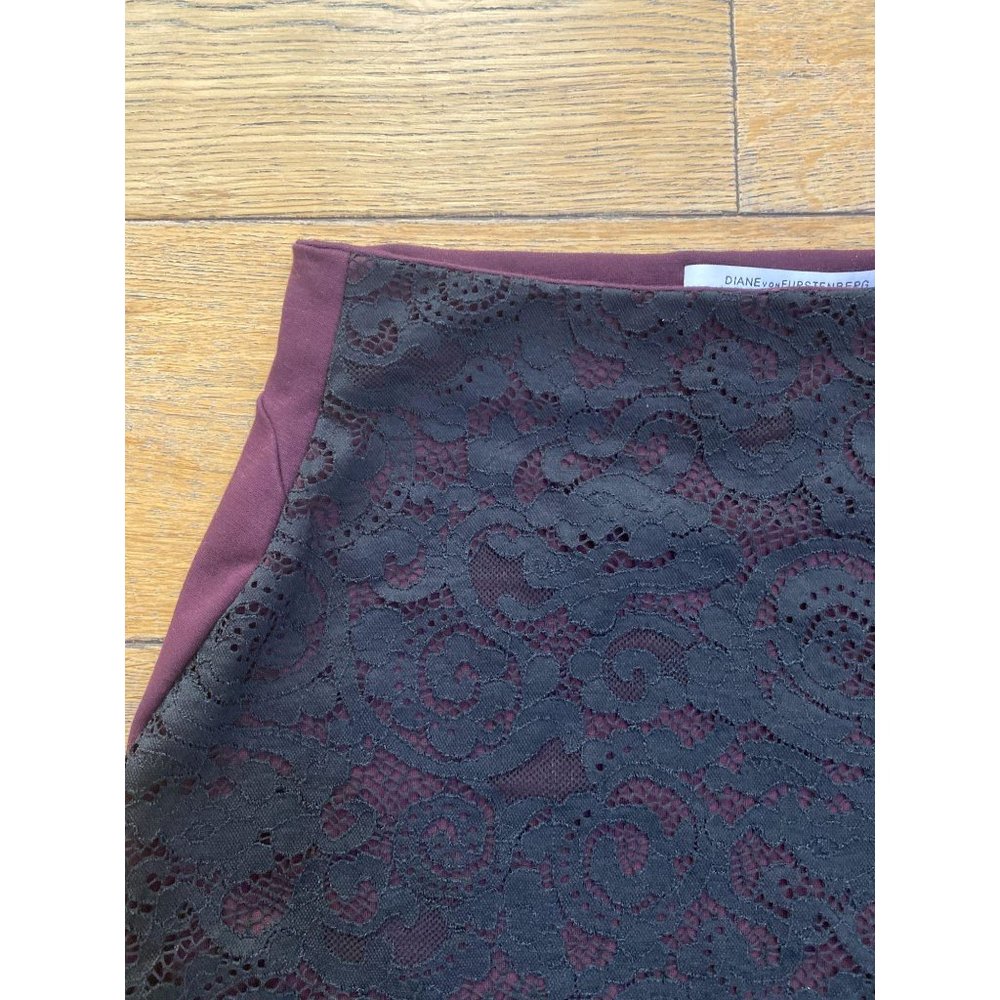 Diane von Furstenberg Mae Stretch Scroll Skirt 6 - Picture 3 of 7